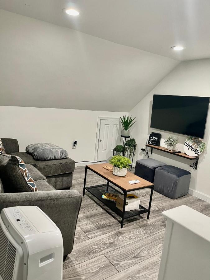 Cozy 1Br Apt In Elizabeth -10 Min To Ewr Airport & 30 Min To Nyc Appartamento Esterno foto